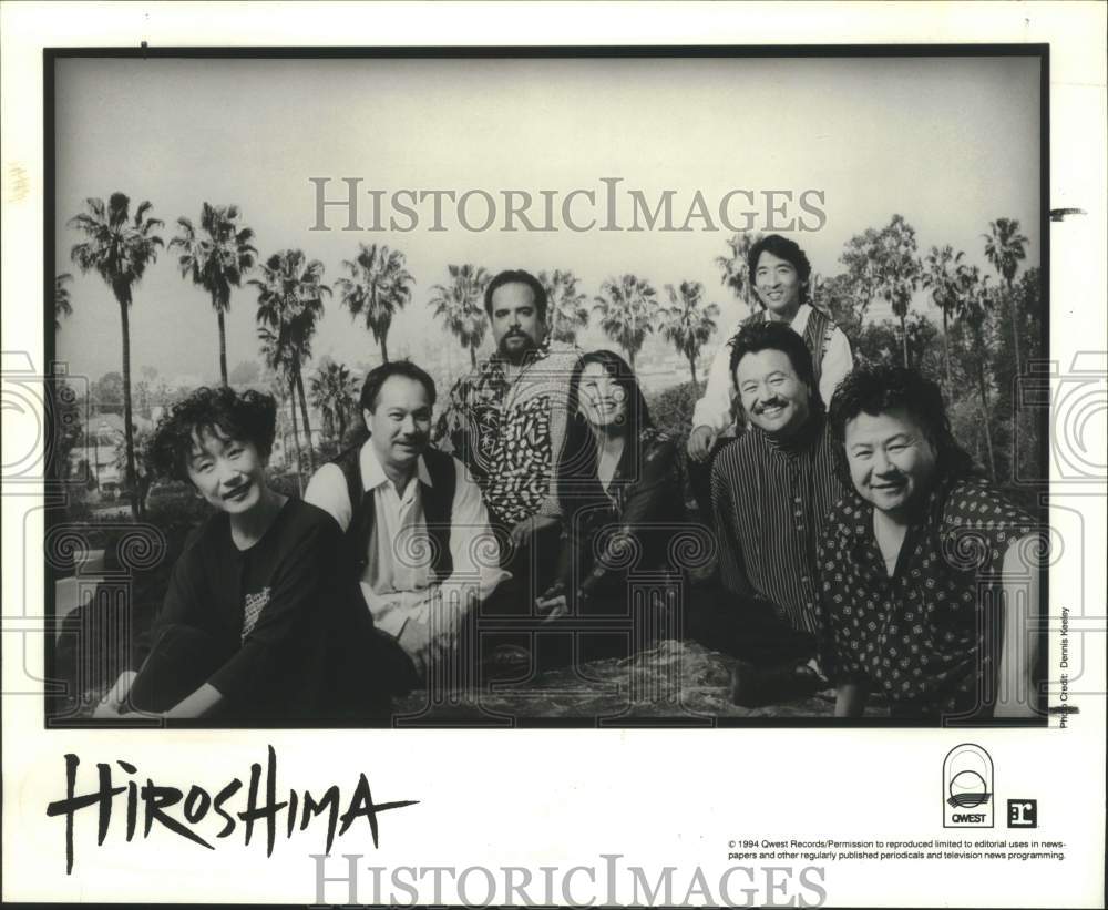 1994 Press Photo Five Members of the band Hiroshima smile in seated portrait- Historic Images