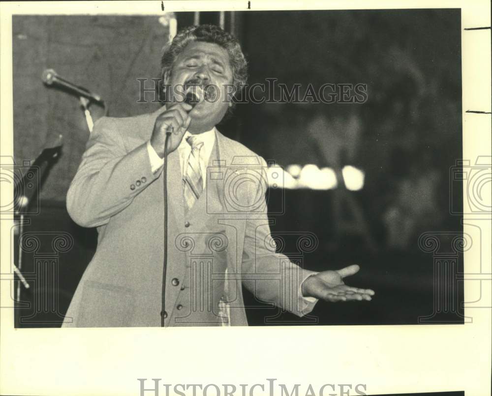 1983 Press Photo Singer Freddy Fender performs at Event - sap08473- Historic Images