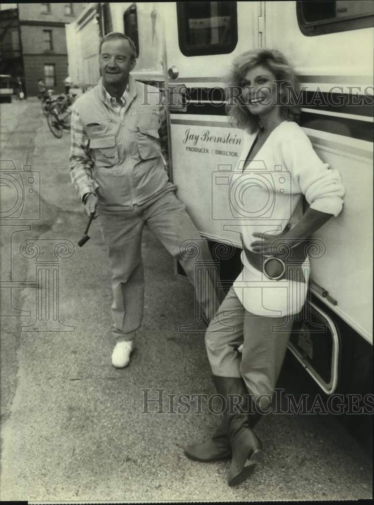 1987 Press Photo Actors Jay Bernstein, May Frann in "The New Mike Hammer" on CBS- Historic Images
