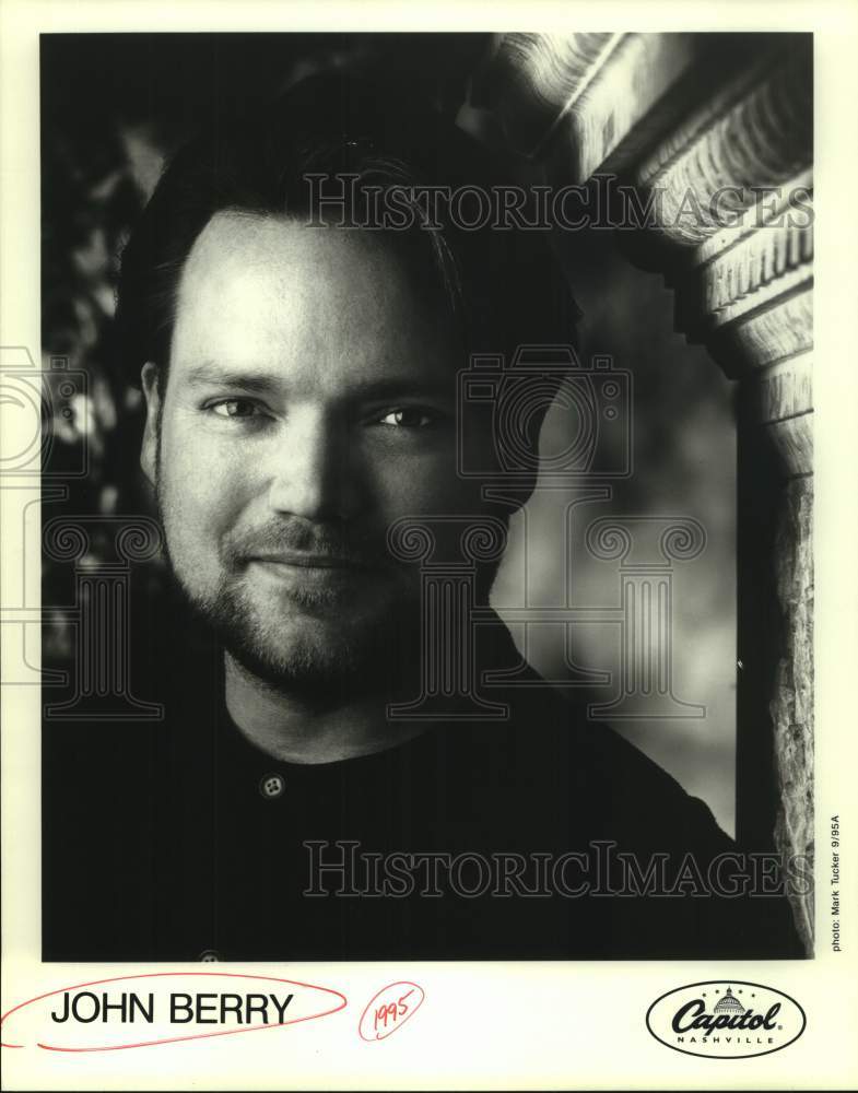 1995 Press Photo Closeup portrait of Musician John Berry - sap08879- Historic Images