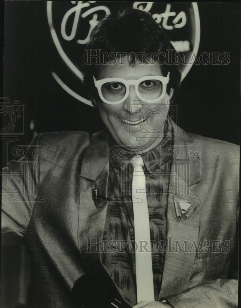 1986 Press Photo Actor Stephen Bishop in "Keep On Cruisin" on CBS Television- Historic Images