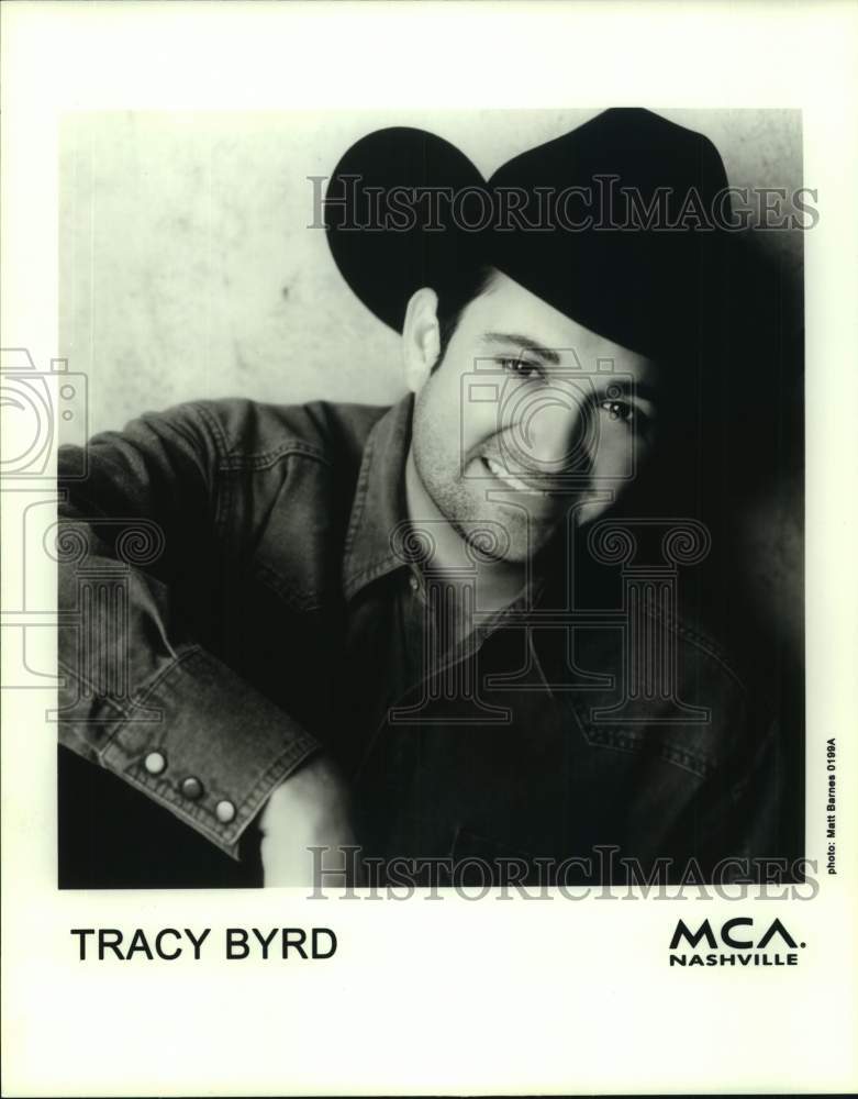 1999 Press Photo Country Musician Tracy Byrd, Singer in portrait smiling- Historic Images