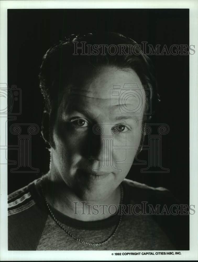 1992 Press Photo Actor Timothy Busfield, portrait closeup - sap09069- Historic Images