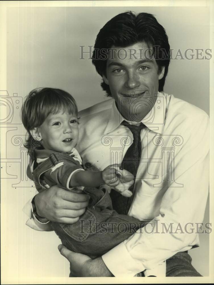 1988 Press Photo Actors Jason Bateman and Brent Goldman in &quot;Philly Boy&quot; on NBC- Historic Images