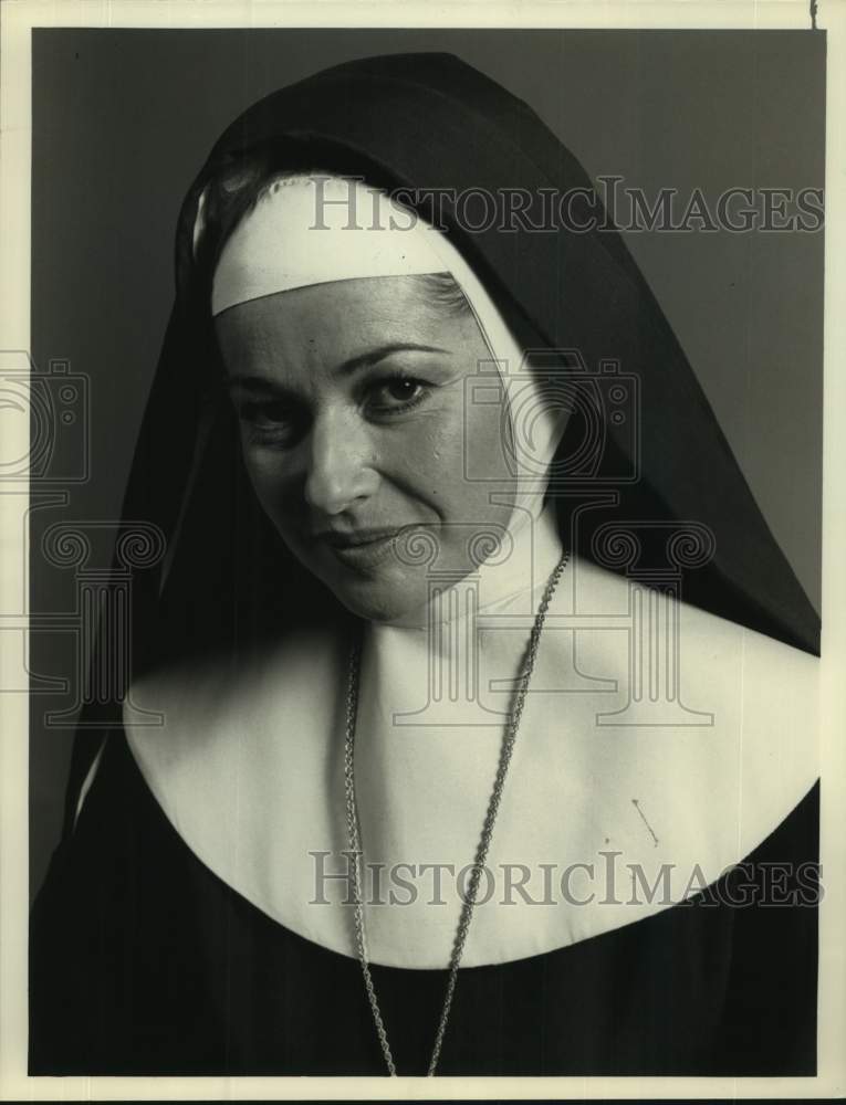 1987 Press Photo Actress Stephanie Beacham in &quot;Sister Kate&quot; on NBC Television- Historic Images