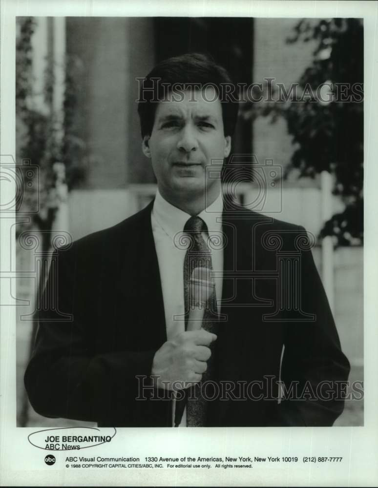 1988 Press Photo Joe Bergantino, ABC News Correspondent in portrait - sap09442- Historic Images