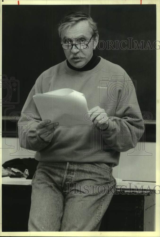 1989 Press Photo Manny Azenberg, Teacher at Duke University in Durham, N.C.- Historic Images