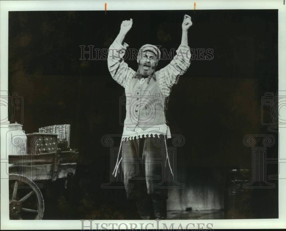 1983 Press Photo Actor Herschel Bernardi as Tevye in &quot;Fiddler on the Roof&quot; play- Historic Images