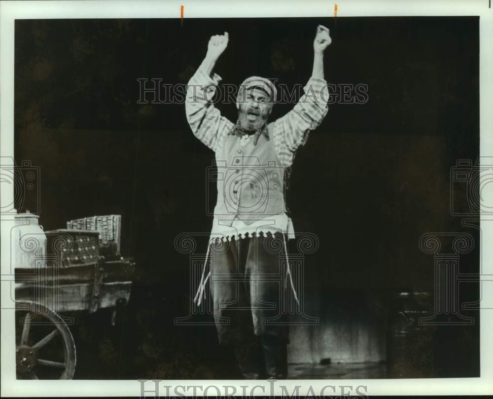 1983 Press Photo Actor Herschel Bernardi as Tevye in "Fiddler on the Roof" play- Historic Images