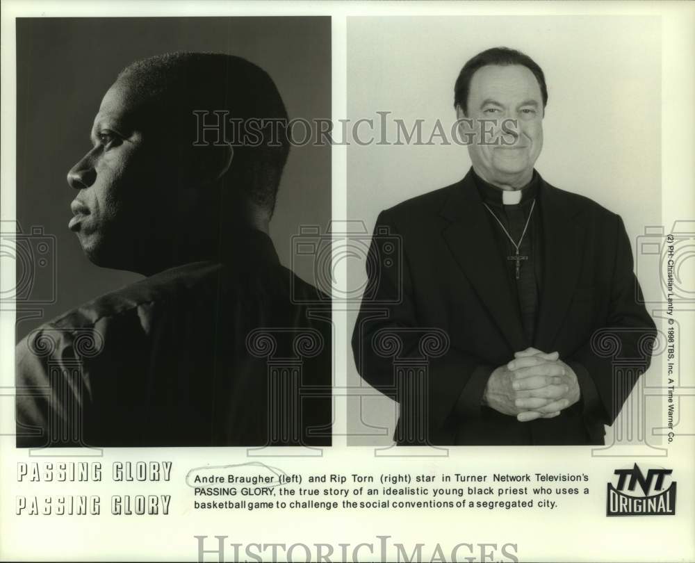 1998 Press Photo Actors Andre Braugher and Rip Torn in "Passing Glory" on TNT- Historic Images