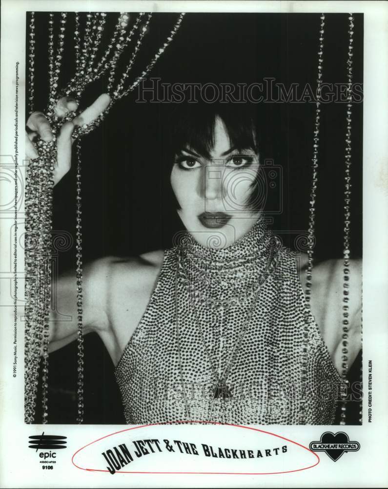 1991 Press Photo Singer Joan Jett and Joan Jett & The Blackhearts in closeup- Historic Images