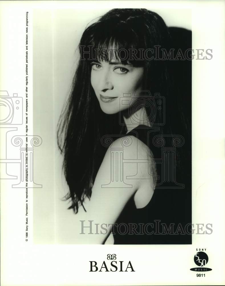 1998 Press Photo Basia, Polish pop singer, songwriter and record producer.- Historic Images