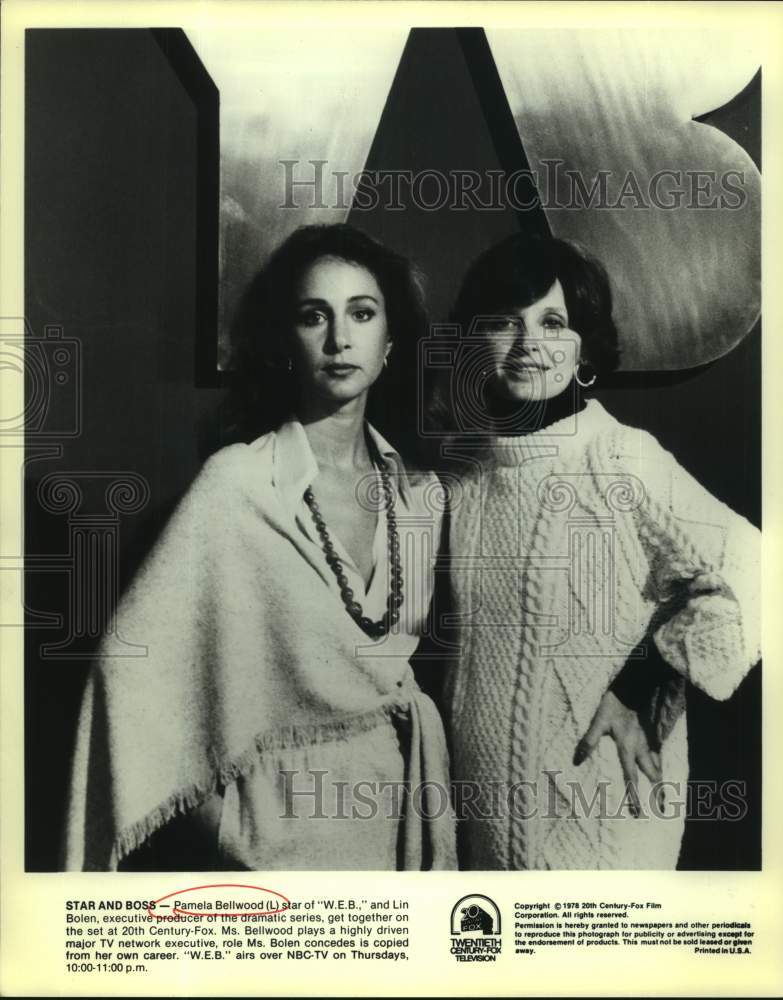 1978 Press Photo Pamela Bellwood and Lin Bolen on set of W.E.B., on NBC.- Historic Images