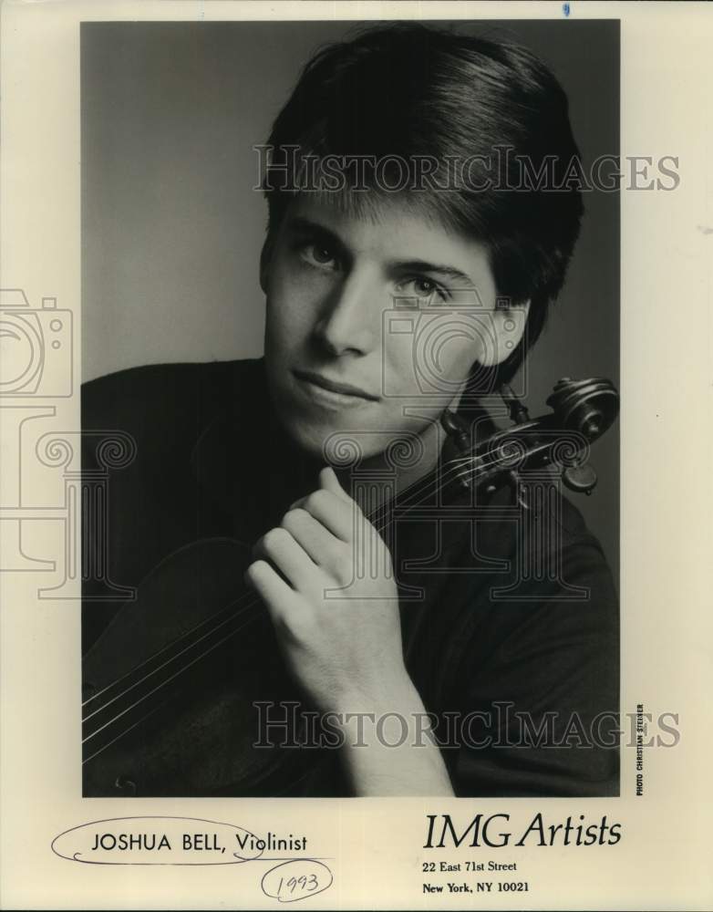 1993 Press Photo Joshua Bell, Violinist in closeup portrait with Violin, Musicia- Historic Images