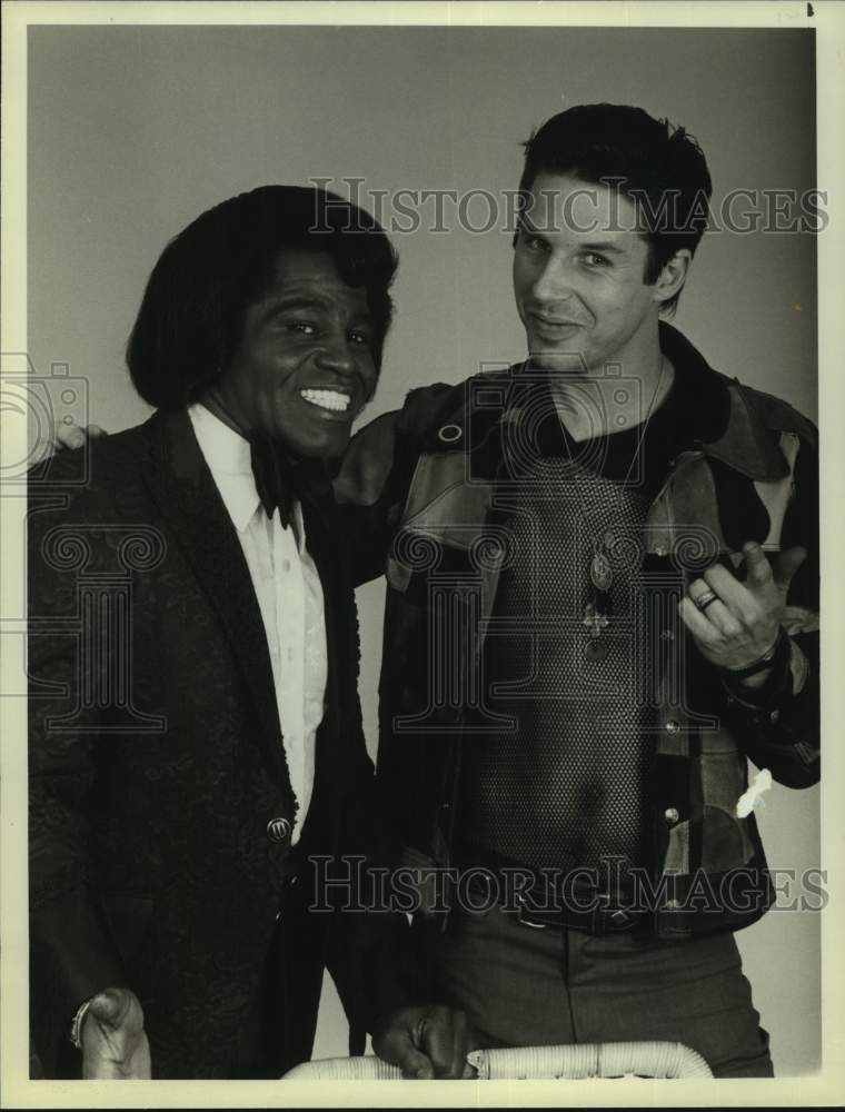 1984 Press Photo Musician James Brown and John Doe of Group X band on NBC-TV- Historic Images