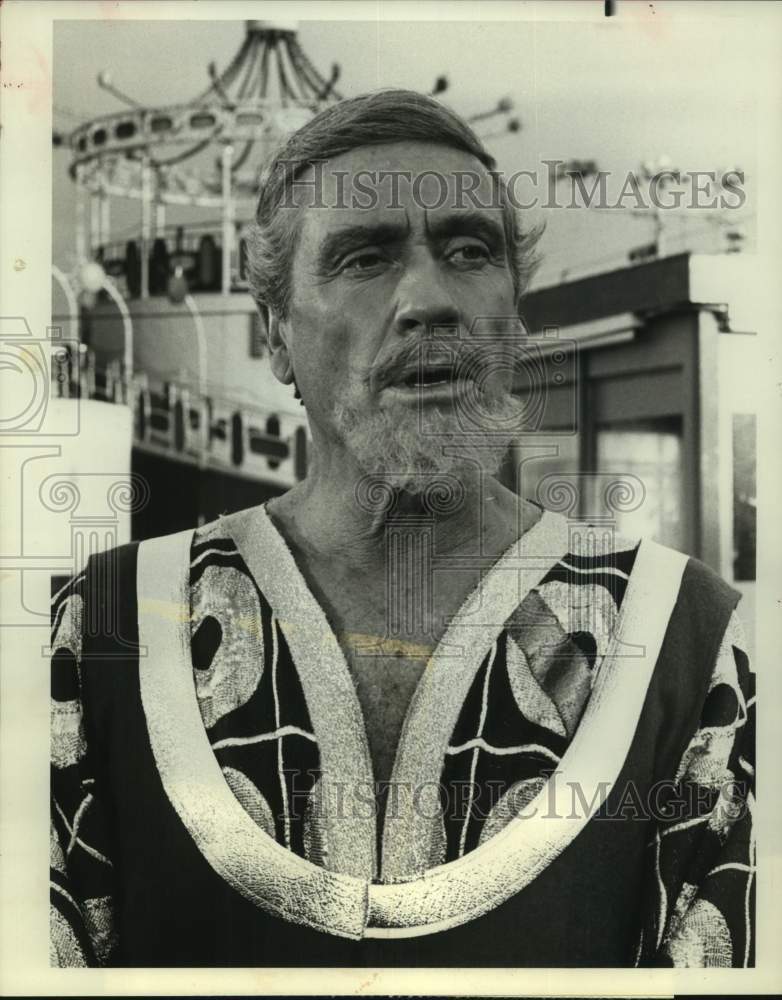 1977 Press Photo Actor Mel Ferrer in &quot;The Fantastic Journey&quot; on NBC Television- Historic Images