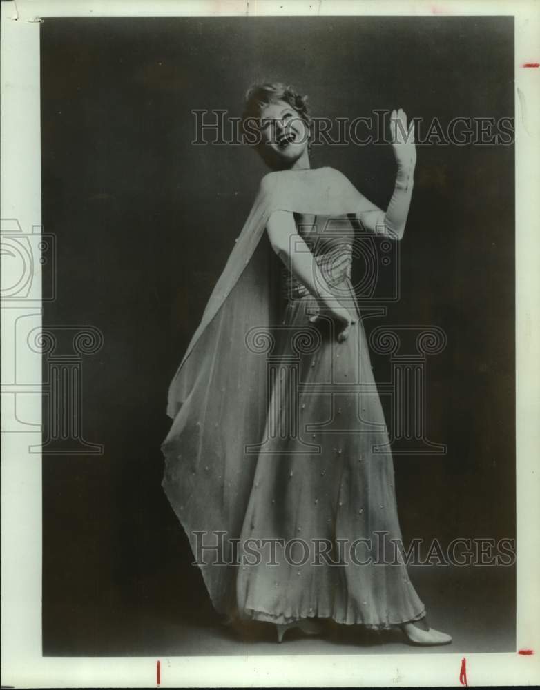 1980 Press Photo Entertainer Brenda Richardson as &quot;Hildagarde&quot; - sap10362- Historic Images