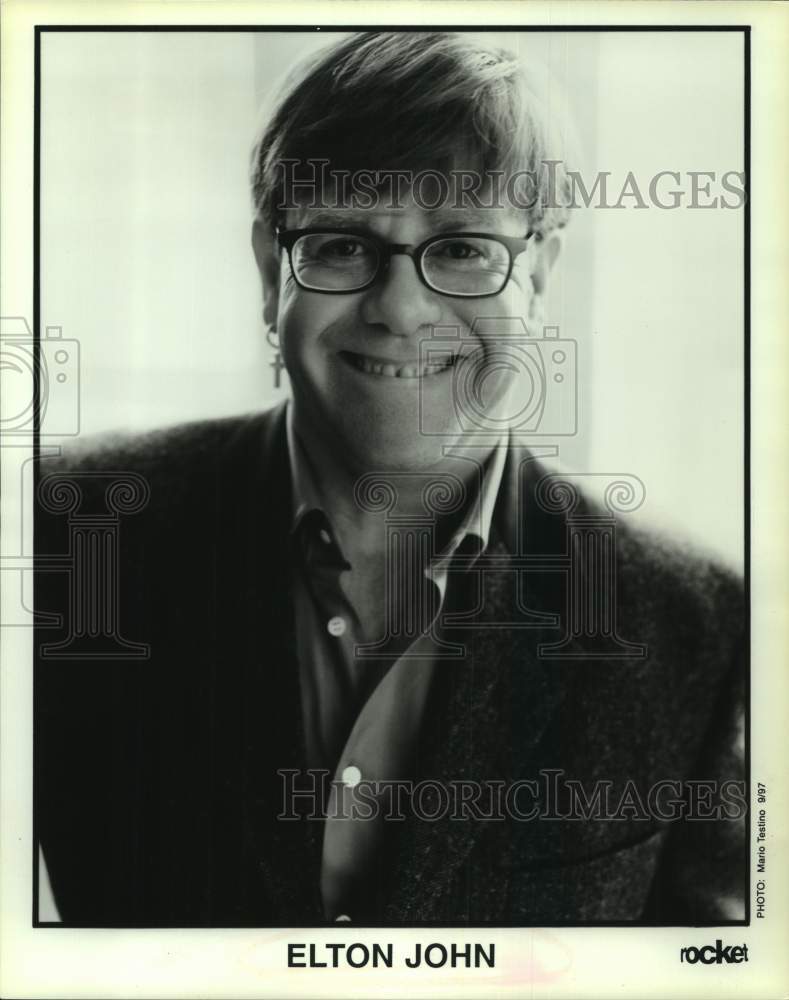 1997 Press Photo Sir Elton John smiles in closeup, Musician - sap10450- Historic Images