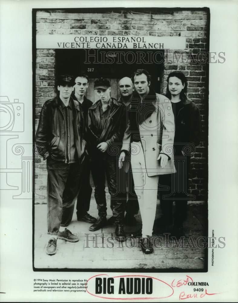 1994 Press Photo Six Members of the band Big Audio stand in portrait - sap10591- Historic Images