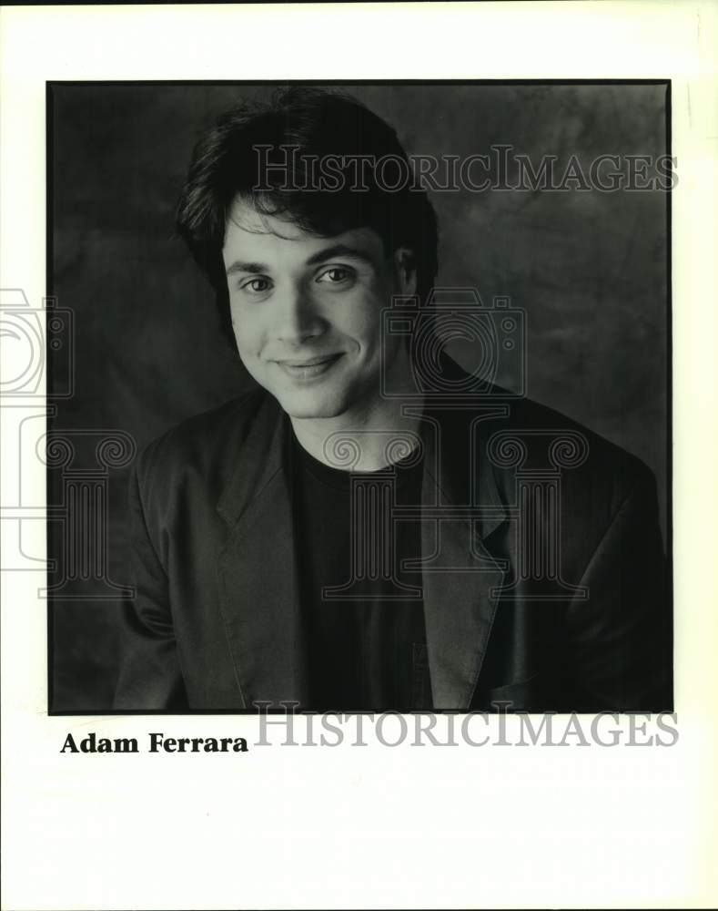 1997 Press Photo American Actor Adam Ferrara smiles in closeup portrait- Historic Images