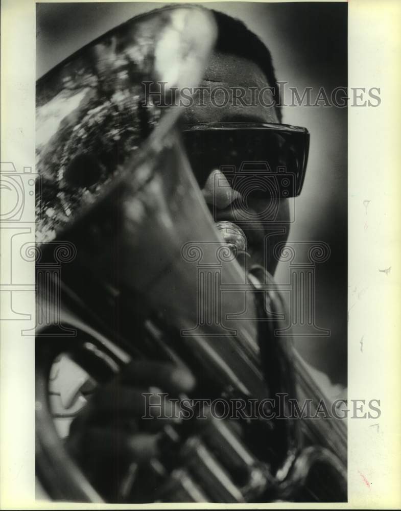 1988 Press Photo Ron Wilkins of Regency Jazz Band at Travis Park for Jazz Alive- Historic Images