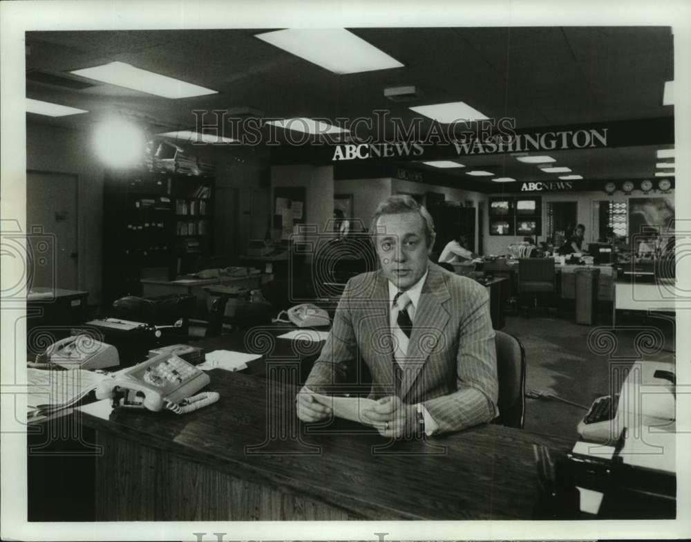 1978 Press Photo Steve Bell, correspondent on Good Morning America, on ABC.- Historic Images