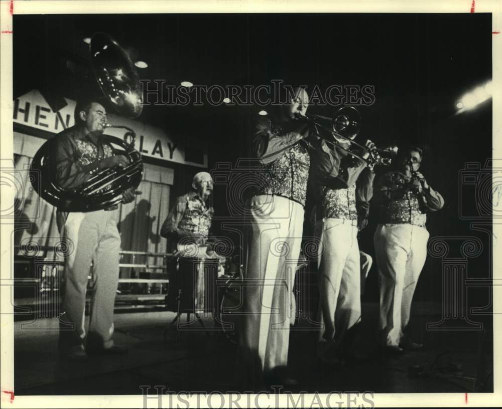 1983 Press Photo Members of Chuck Reiley's Alamo City Jazz Band perform in Texas- Historic Images