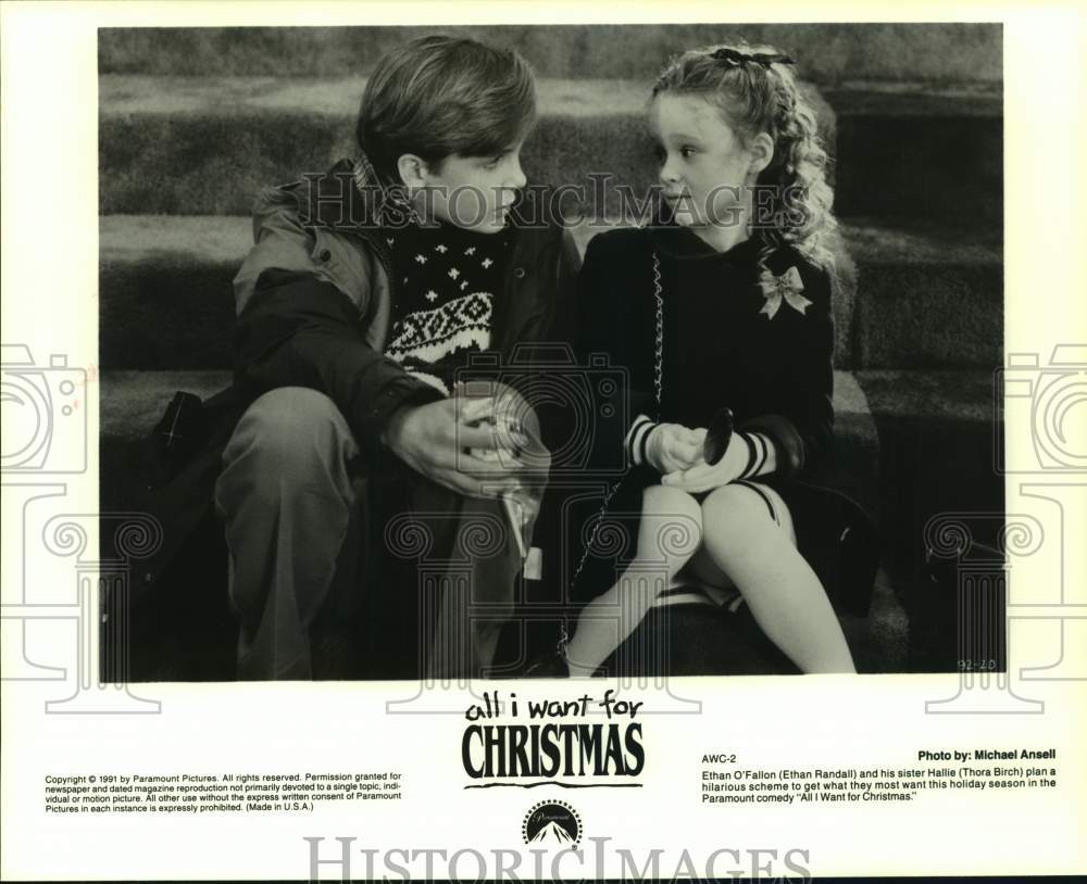 1991 Press Photo Actors Ethan Randall, Thora Birch in "All I Want for Christmas"- Historic Images