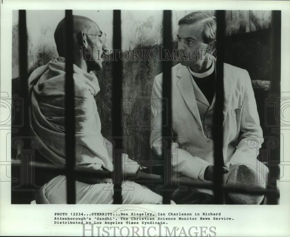 Press Photo Actors Ben Kingsley, Ian Charleson in Richard Attenborough's Gandhi- Historic Images