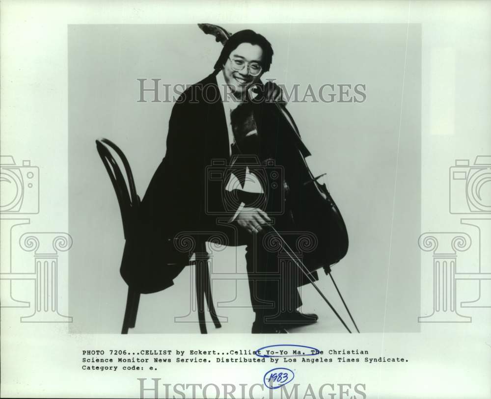 1983 Press Photo Cellist Yo-Yo Ma smiles in portrait - sap11679- Historic Images