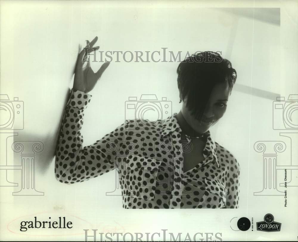 1996 Press Photo Entertainer Gabrielle in closeup - sap11795- Historic Images