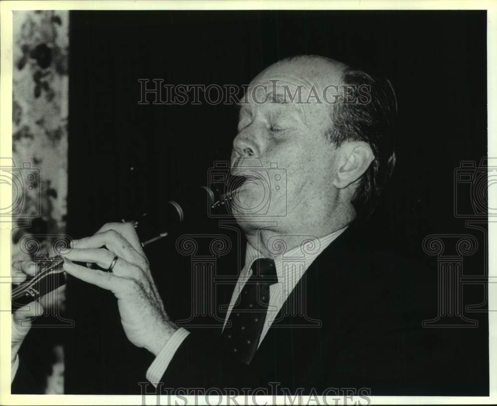 1998 Press Photo Musician Bobby Gordon plays Clarinet - sap11821- Historic Images