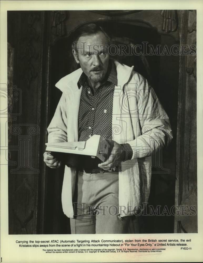 1981 Press Photo Actor Julian Glover in &quot;For Your Eyes Only&quot; movie scene- Historic Images