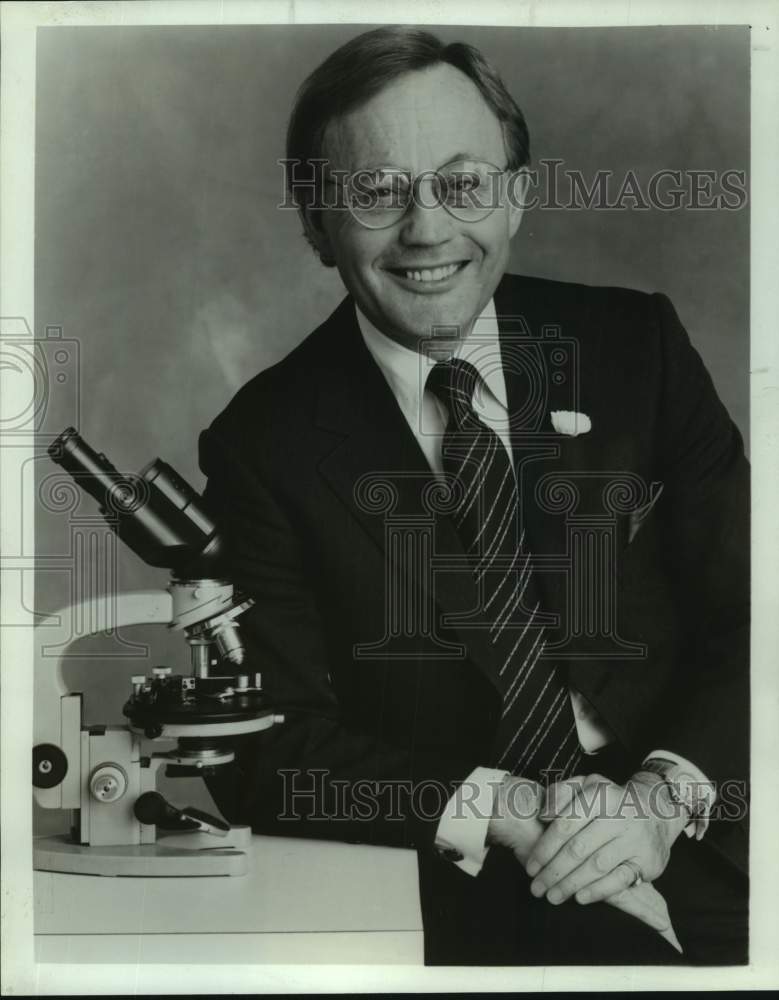 1984 Press Photo Trichologist Philip Kingsley - sap11957- Historic Images