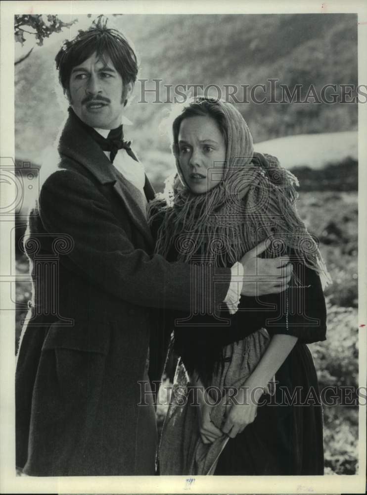 1981 Press Photo Actors Simon MacCorkindale, Linda Purl in ABC Television Show- Historic Images