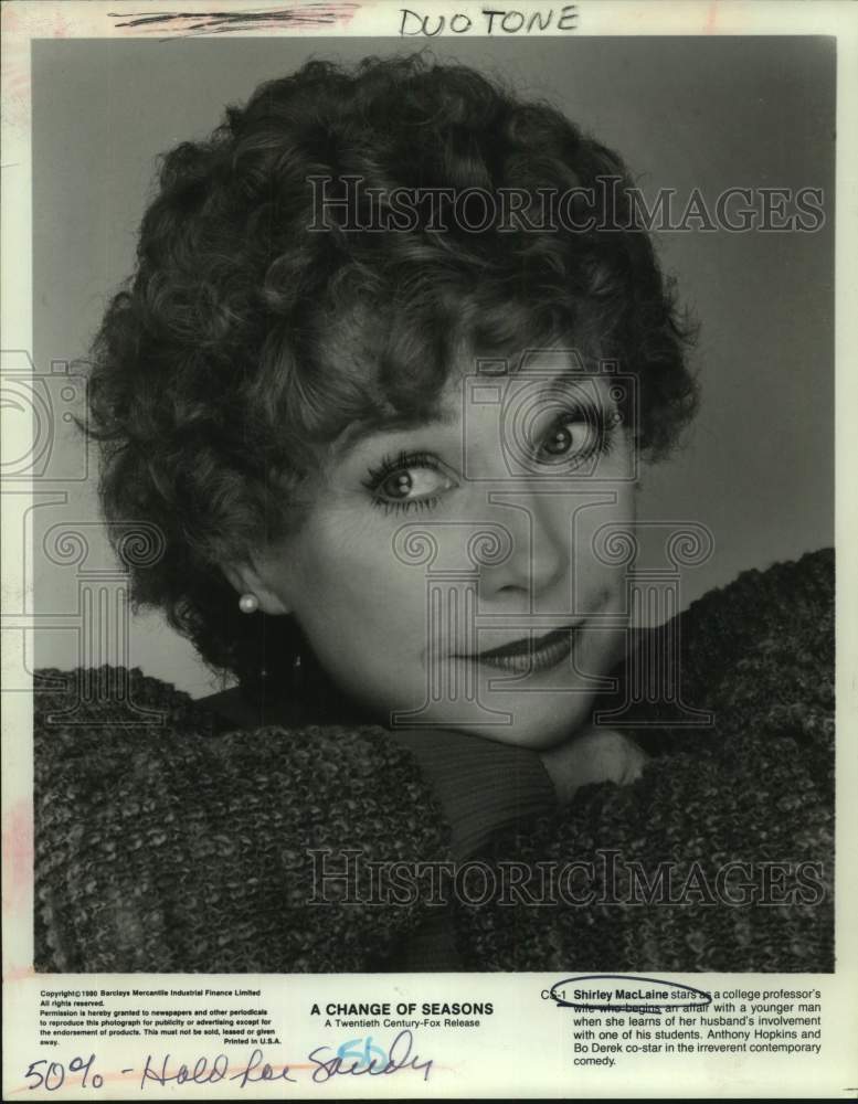 1980 Press Photo Actress Shirley MacLaine in "A Change of Seasons" movie- Historic Images