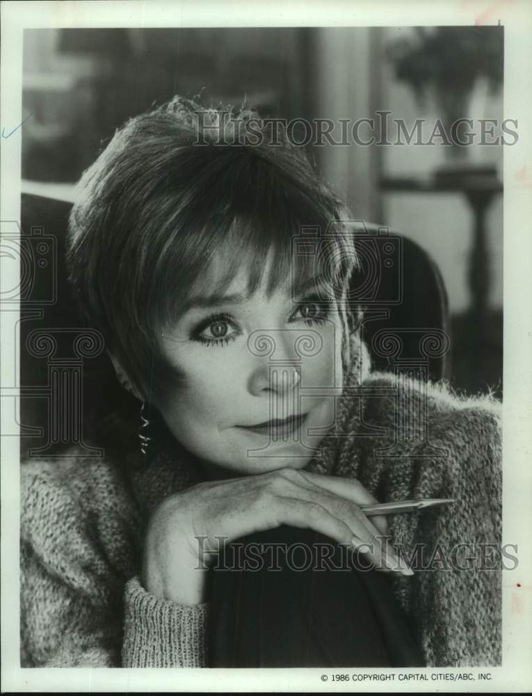 1986 Press Photo Actress Shirley MacLaine in &quot;Out On a Limb&quot; on ABC Television- Historic Images