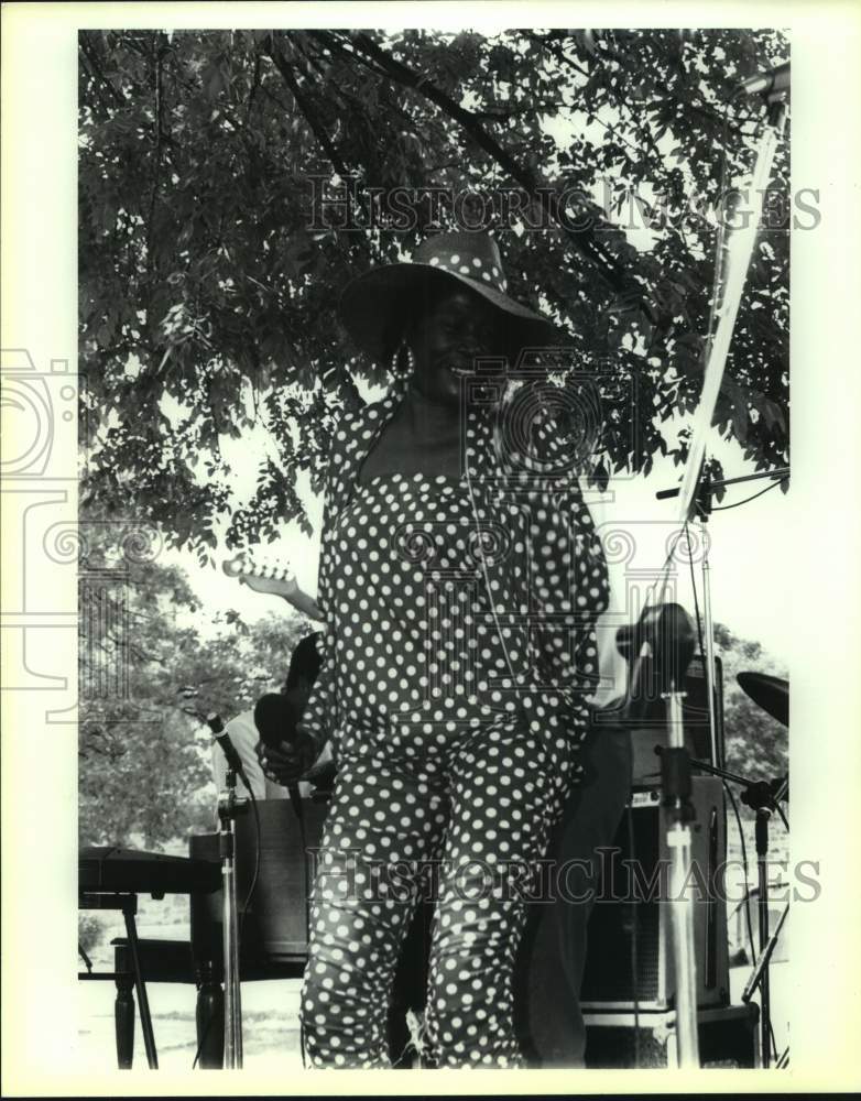 1992 Press Photo Lady Pearl Johnson, Bowie Street Blues, Musician - sap12333- Historic Images