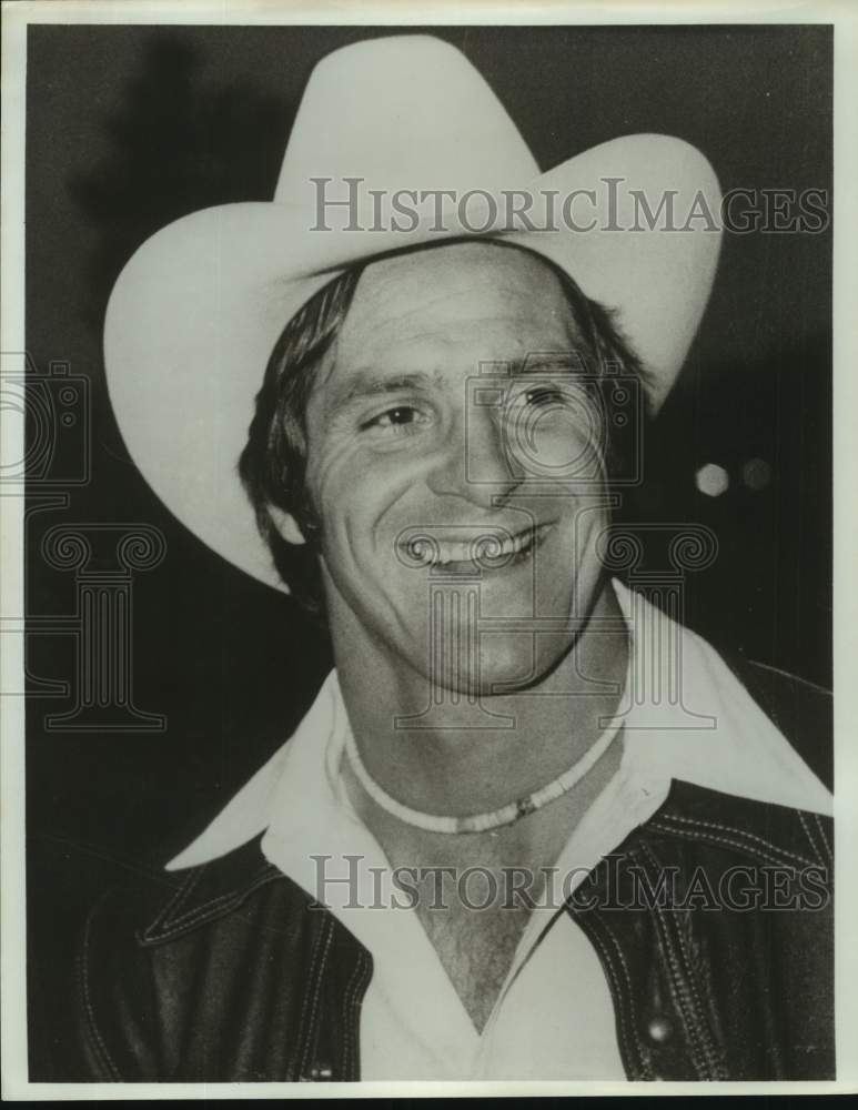 1977 Press Photo Walt Garrison, director of special events, U.S. Tobacco Co.- Historic Images