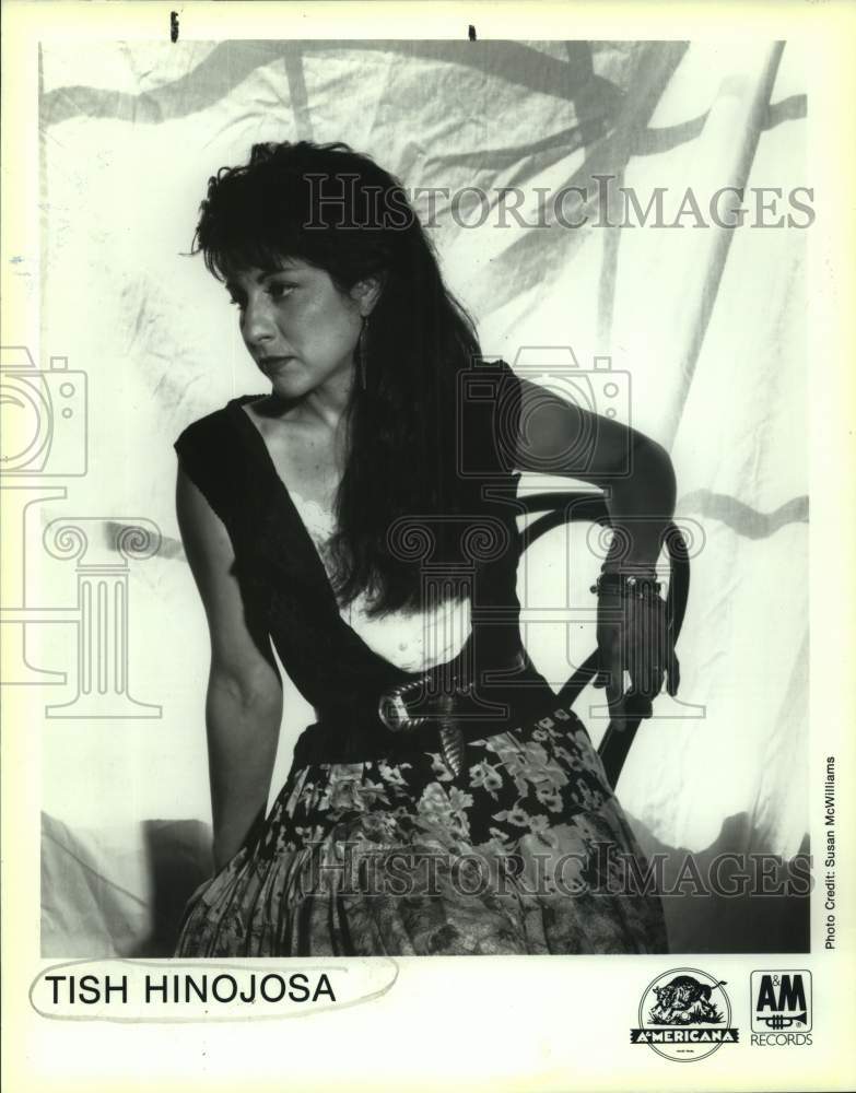 1989 Press Photo Tish Hinojosa, singer - sap12889- Historic Images