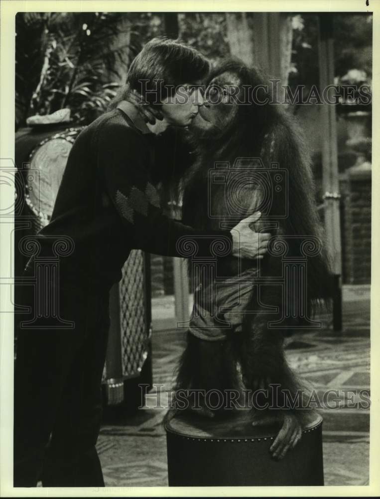 1982 Press Photo Joel Higgins in a scene on Silver Spoons, on NBC. - sap12958- Historic Images