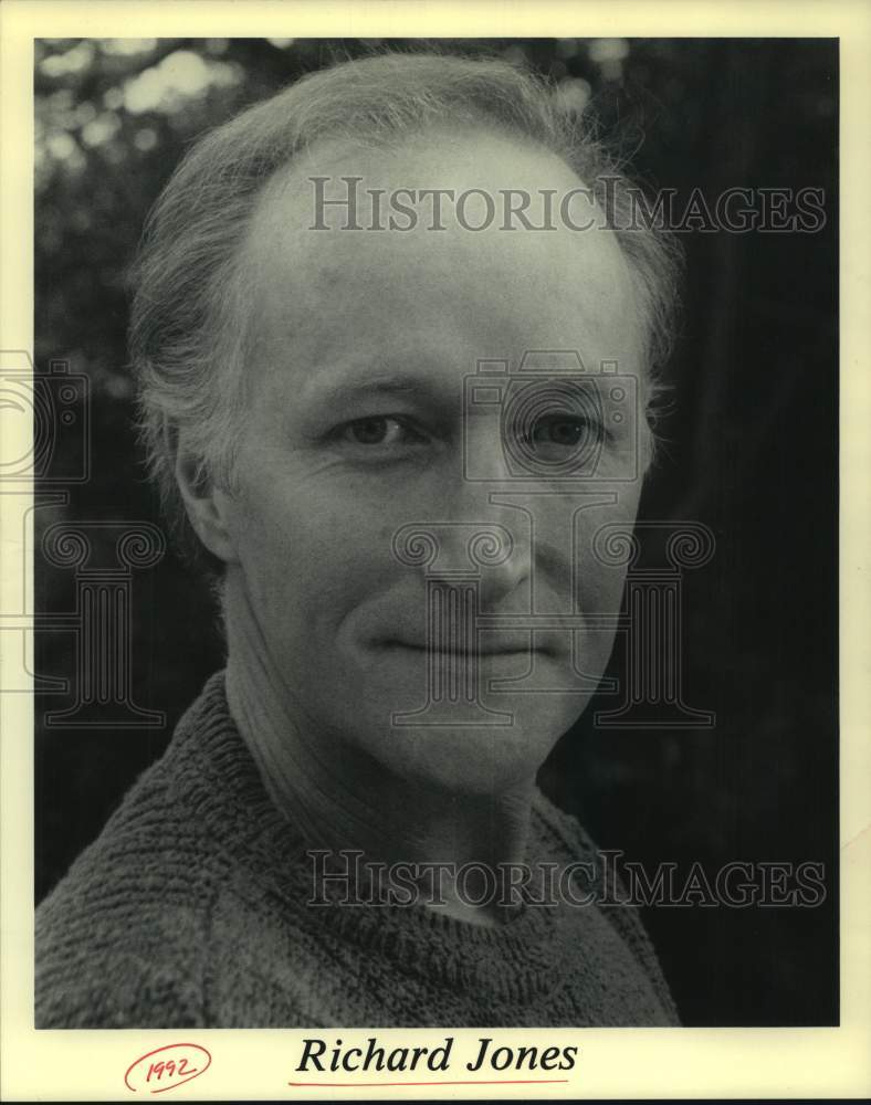 1992 Press Photo Actor Richard Jones from &quot;Under Siege&quot; movie - sap13096- Historic Images