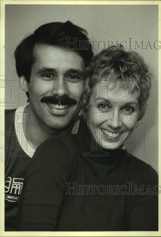 1981 Press Photo Sandy Duncan, Actress in closeup with man - sap13127- Historic Images