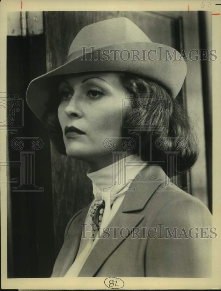 1976 Press Photo Actress Faye Dunaway in &quot;Chinatown&quot; on CBS Television Network- Historic Images