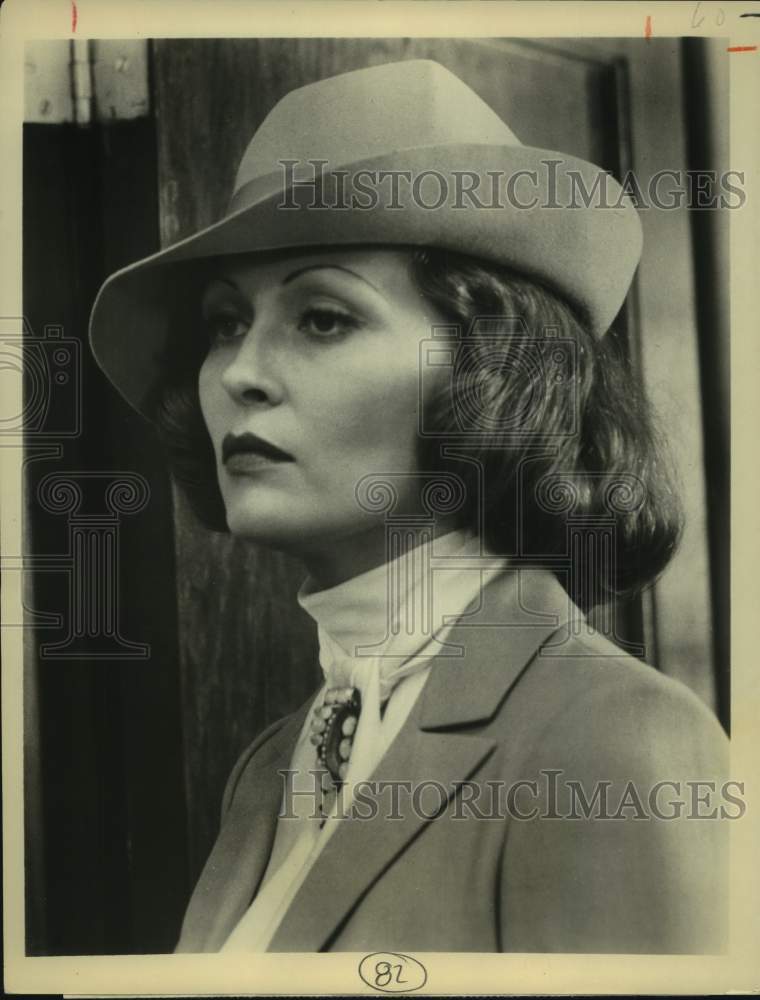 1976 Press Photo Actress Faye Dunaway in "Chinatown" on CBS Television Network- Historic Images