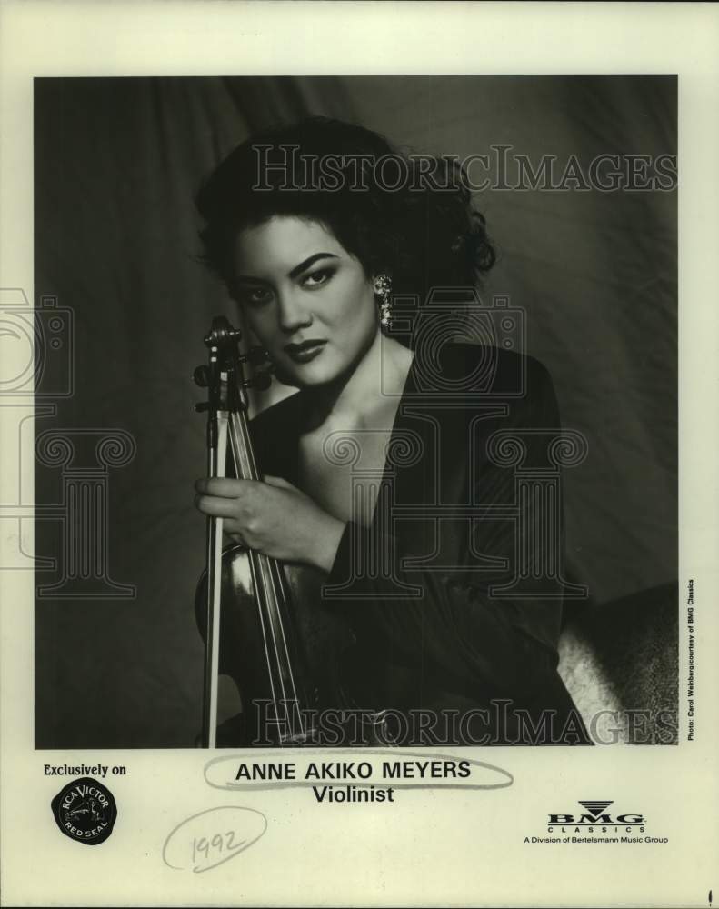 1992 Press Photo Anne Akiko Meyers, American classical violin soloist.- Historic Images