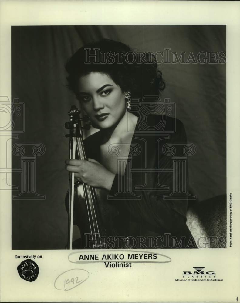 1992 Press Photo Anne Akiko Meyers, American classical violin soloist.- Historic Images