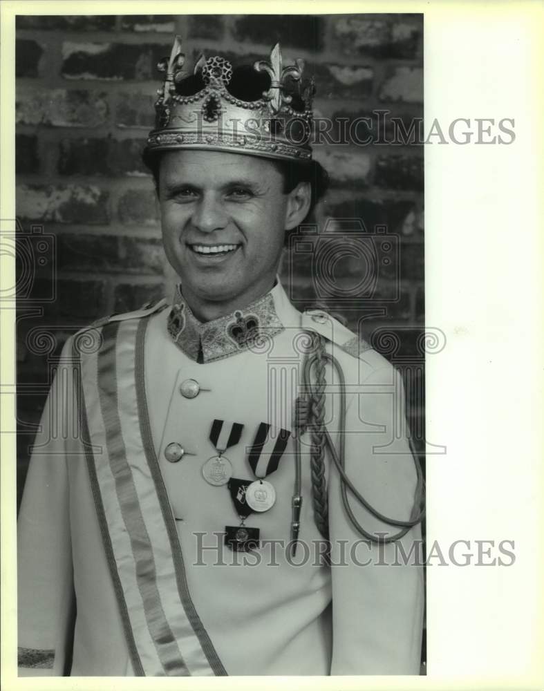 1990 Press Photo El Rey Feo King Sonny Melendrez - sap13449- Historic Images