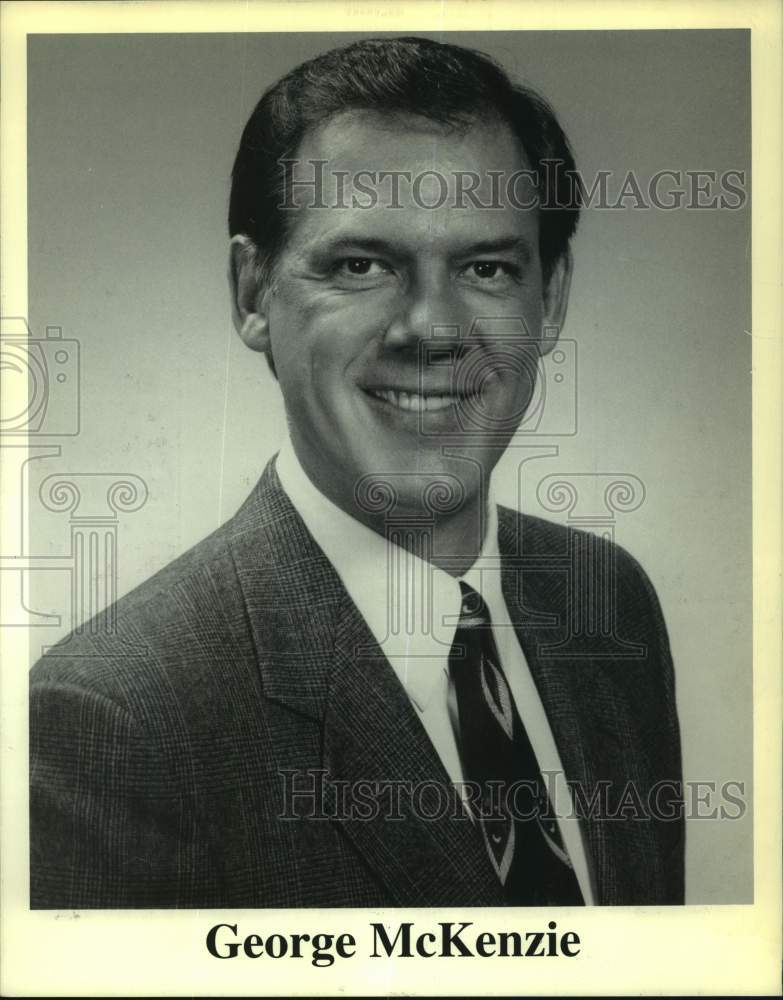 Press Photo George McKenzie, sports anchor for KMOL San Antonio. - sap13693- Historic Images