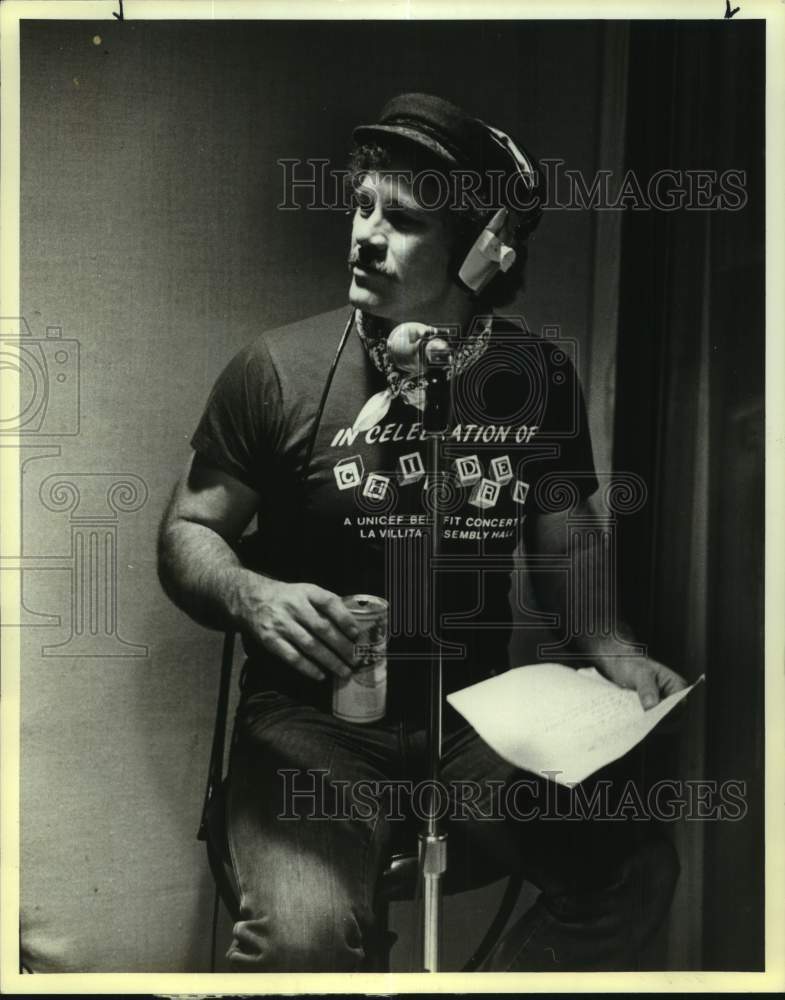 1983 Press Photo Singer Bob Jenkins - sap13713- Historic Images